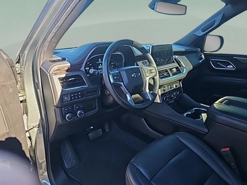 Used 2023 Chevrolet Tahoe Z71 w/ Luxury Package image 19