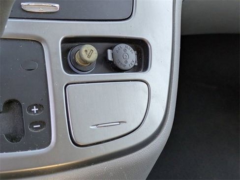 Used 2008 Kia Sedona EX image 24