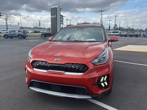 Used 2020 Kia Niro Touring SE image 2