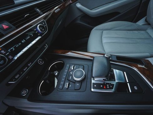 Used 2019 Audi A4 2.0T Premium w/ Convenience Package image 22