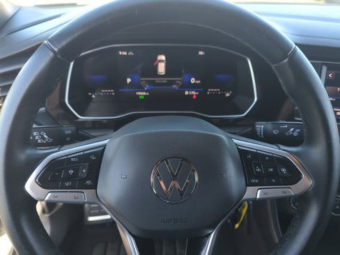 Certified 2024 Volkswagen Jetta Sport image 9