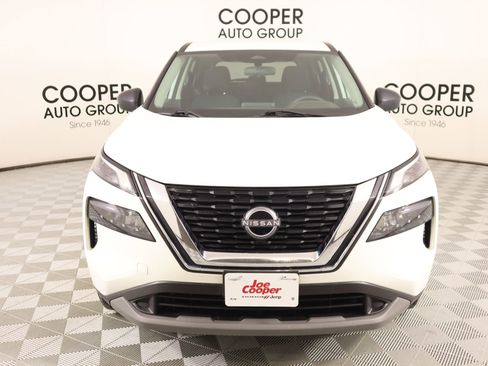 Used 2023 Nissan Rogue S image 8