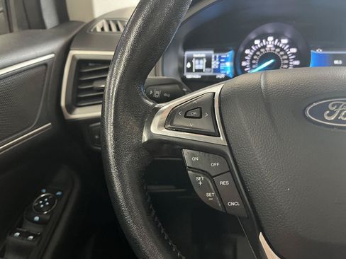 Used 2022 Ford Edge SEL w/ Convenience Package AWD/4WD image 18