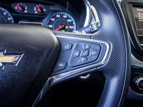 Used 2019 Chevrolet Equinox LS image 30