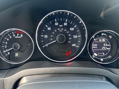 Used 2016 Honda HR-V EX image 17