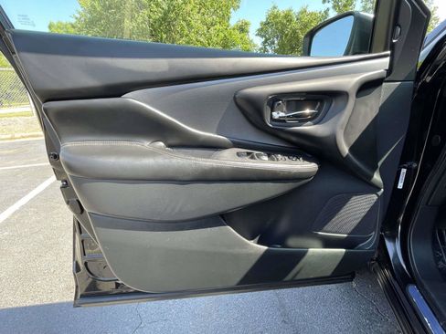 Used 2019 Nissan Murano SV w/ Premium Package AWD/4WD image 19