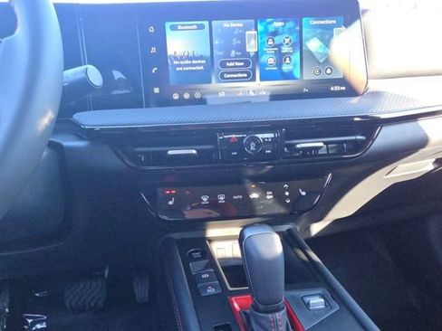 New 2026 Nissan Kicks SR w/ Cold Weather Package image 12