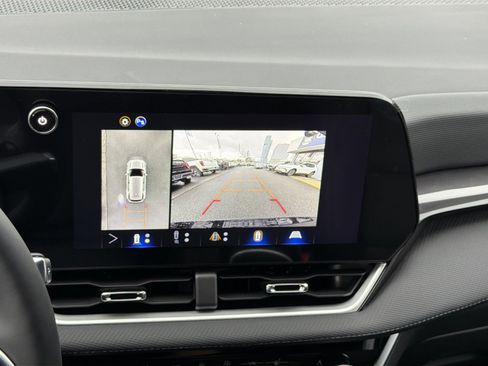 New 2026 Chevrolet Equinox LT w/ Convenience Package II image 19