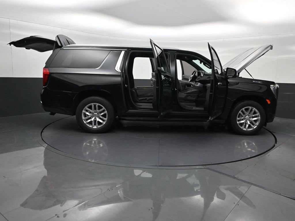 Used 2024 GMC Yukon XL SLT w/ SLT Premium Package RWD image 33