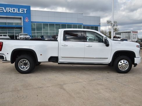 New 2026 Chevrolet Silverado 3500 High Country image 3