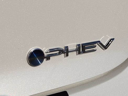 New 2026 Toyota Prius Plug-In Hybrid FWD image 12