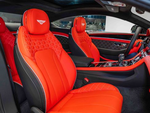 Used 2024 Bentley Continental GT V8 image 19