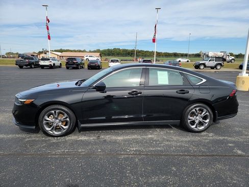 Certified 2023 Honda Accord EX image 16