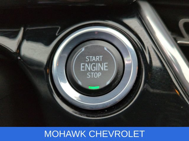 Used 2024 Chevrolet Trax RS w/ Sunroof Package FWD image 16