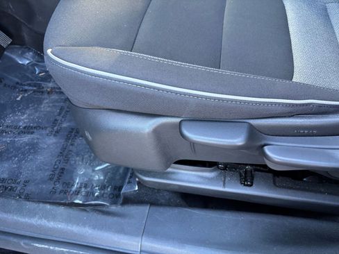 Used 2025 Chevrolet TrailBlazer LT image 23