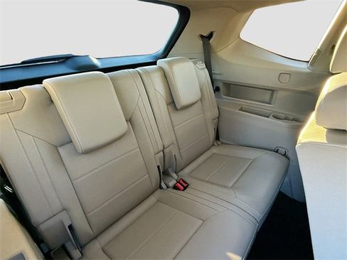 Used 2023 Volkswagen Atlas SE image 28