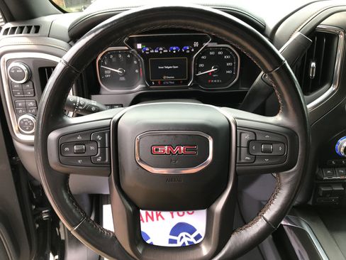 Used 2021 GMC Sierra 1500 AT4 w/ AT4 Value Package AWD/4WD image 17