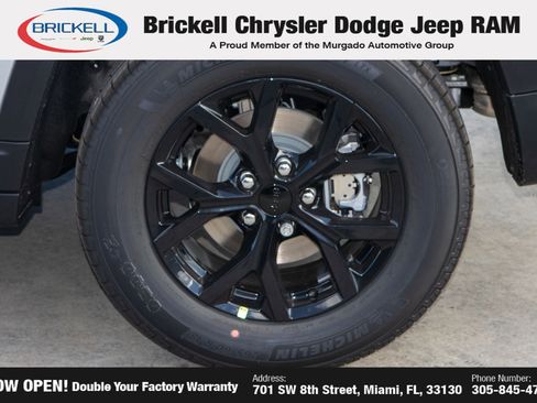 New 2025 Jeep Grand Cherokee Altitude image 38