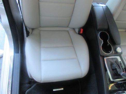 Used 2013 Mercedes-Benz C 350 Sport image 25