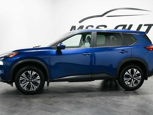 Used 2023 Nissan Rogue SV FWD image 3