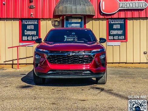 Used 2024 Chevrolet Trax RS w/ Driver Confidence Package image 3