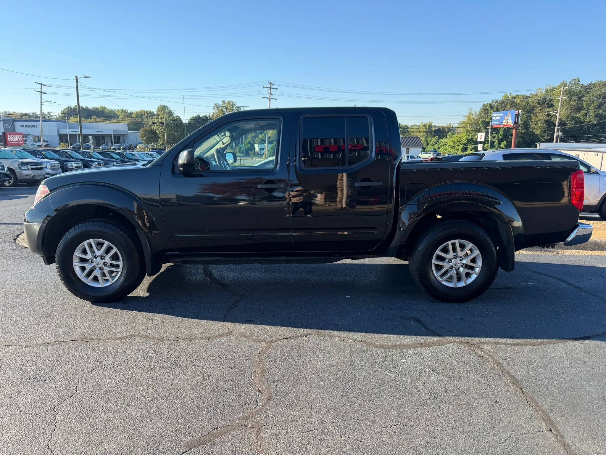 Used 2019 Nissan Frontier SV AWD/4WD image 4