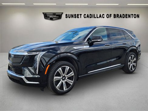 New 2025 Cadillac Escalade IQ Luxury 1 w/ Smart Trailering package image 3