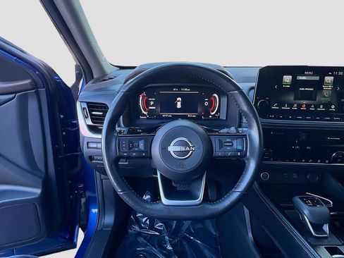 Used 2023 Nissan Rogue Platinum w/ Platinum Premium Package image 11