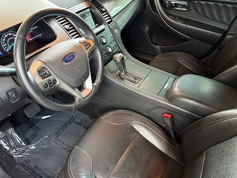 Used 2015 Ford Taurus SEL FWD image 12