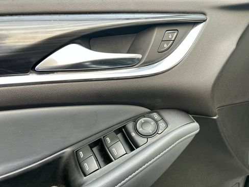 Used 2024 Buick Enclave Essence w/ Experience Buick Package AWD/4WD image 25
