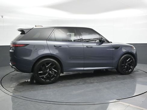 Used 2023 Land Rover Range Rover Sport SE Dynamic image 2