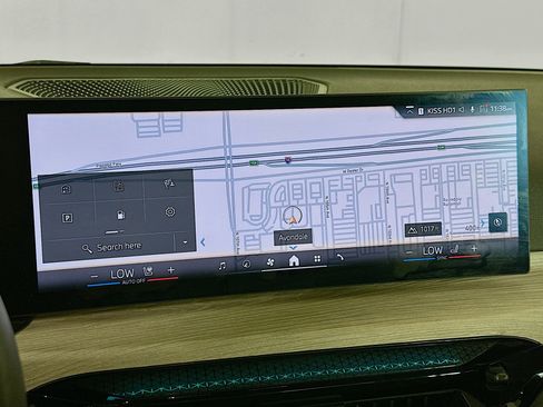 Used 2025 BMW 330i Sedan image 22