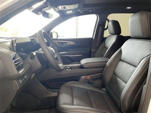 New 2026 Chevrolet Traverse LT w/ Sun and Wheel Package image 23