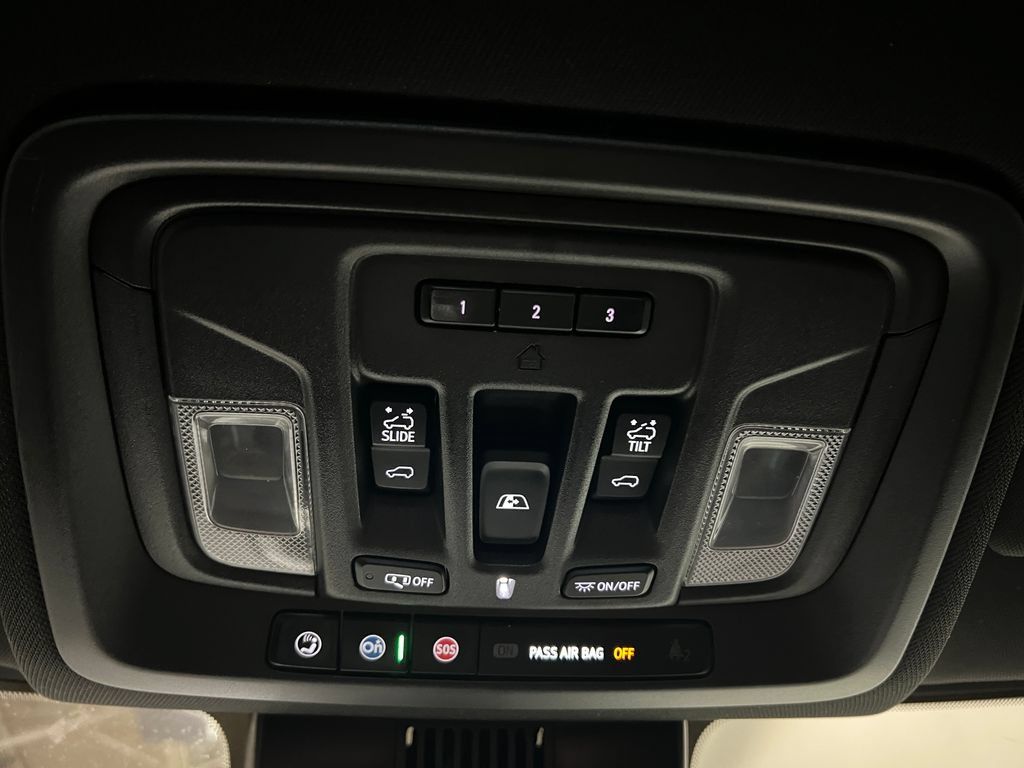 Used 2024 Chevrolet Silverado 3500 High Country w/ Technology Package AWD/4WD image 14