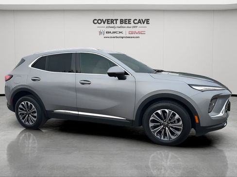 Used 2025 Buick Envision Preferred image 12