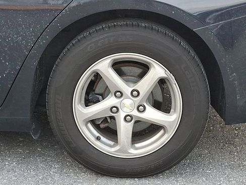 Used 2017 Chevrolet Malibu LS image 5