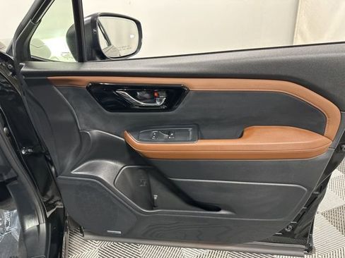 Used 2025 Subaru Forester Touring image 35