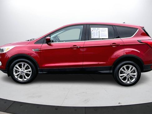 Used 2019 Ford Escape SE image 6