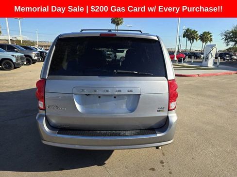 Used 2019 Dodge Grand Caravan SXT FWD image 4