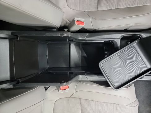 Used 2017 Honda CR-V Touring image 29