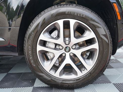 Used 2021 Land Rover Defender 110 X-Dynamic SE AWD/4WD image 37