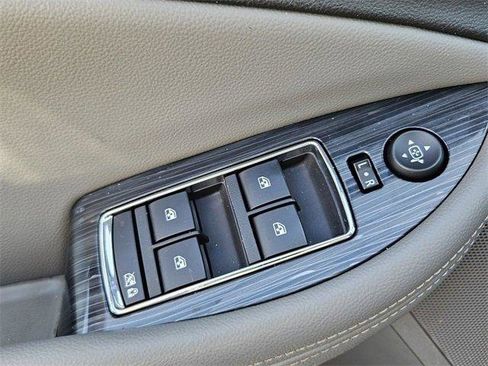 Used 2018 Chevrolet Impala LS image 17