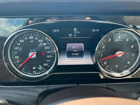 Used 2017 Mercedes-Benz E 300 4MATIC image 33