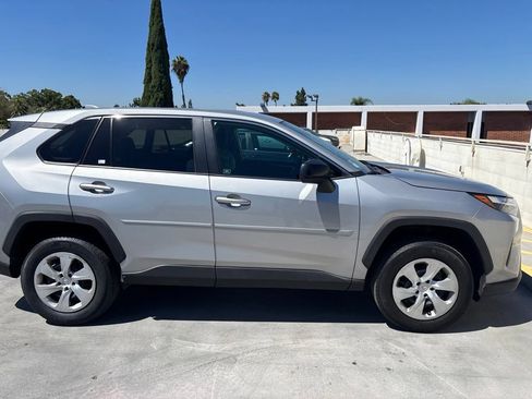 Used 2023 Toyota RAV4 LE FWD image 5