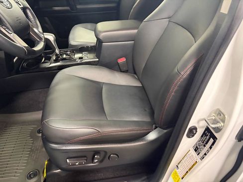 Used 2024 Toyota 4Runner TRD Off-Road Premium w/ Moonroof Package AWD/4WD image 27