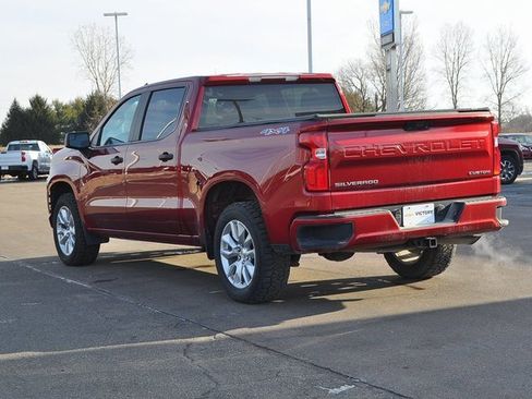 Used 2020 Chevrolet Silverado 1500 Custom w/ Custom Value Package image 5