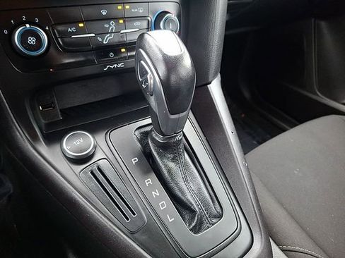 Used 2016 Ford Focus SE image 14