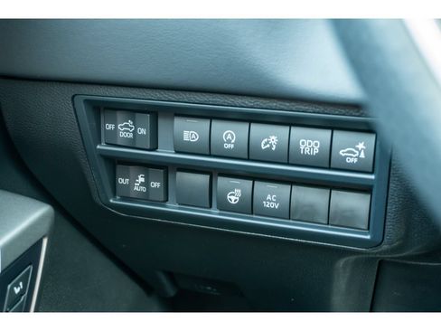 Used 2026 Toyota Tundra Platinum AWD/4WD image 28