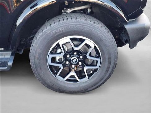 Used 2025 Ford Bronco Outer Banks AWD/4WD image 23
