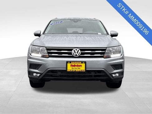 Used 2021 Volkswagen Tiguan SE image 2